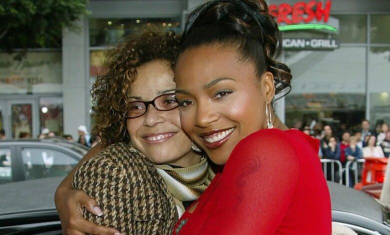 Want to know who is nona gaye mother? Nona Gaye with her mother Janis Hunter.